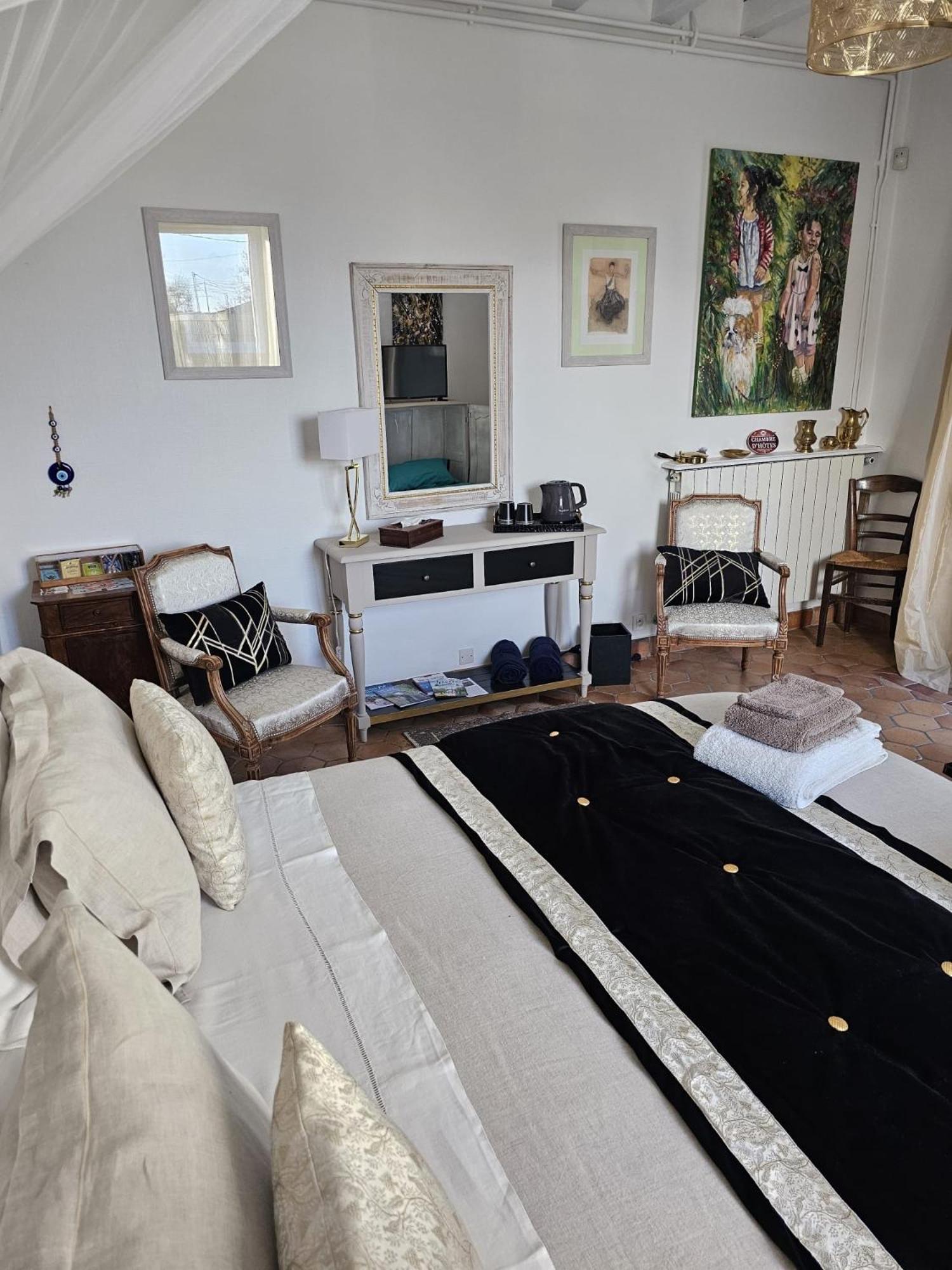 Chambre D'Hotes Les Roches Corme-Royal エクステリア 写真